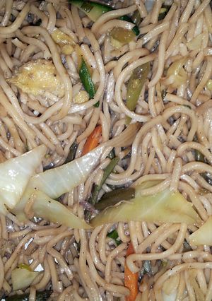 A picture of AMIEs PANCIT CANTON.