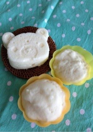 A picture of Fluffy Even with Rice Flour! Steamed Bread in a Microwave.