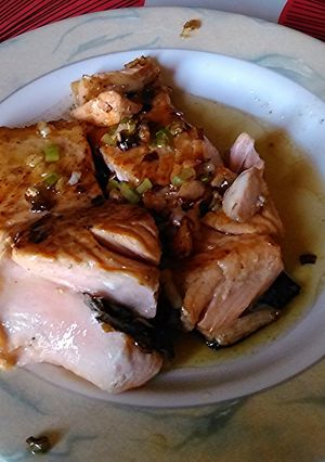 A picture of Easy salmon with chives.