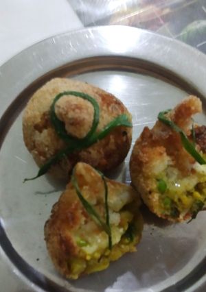 A picture of Bread Potli Samosa.