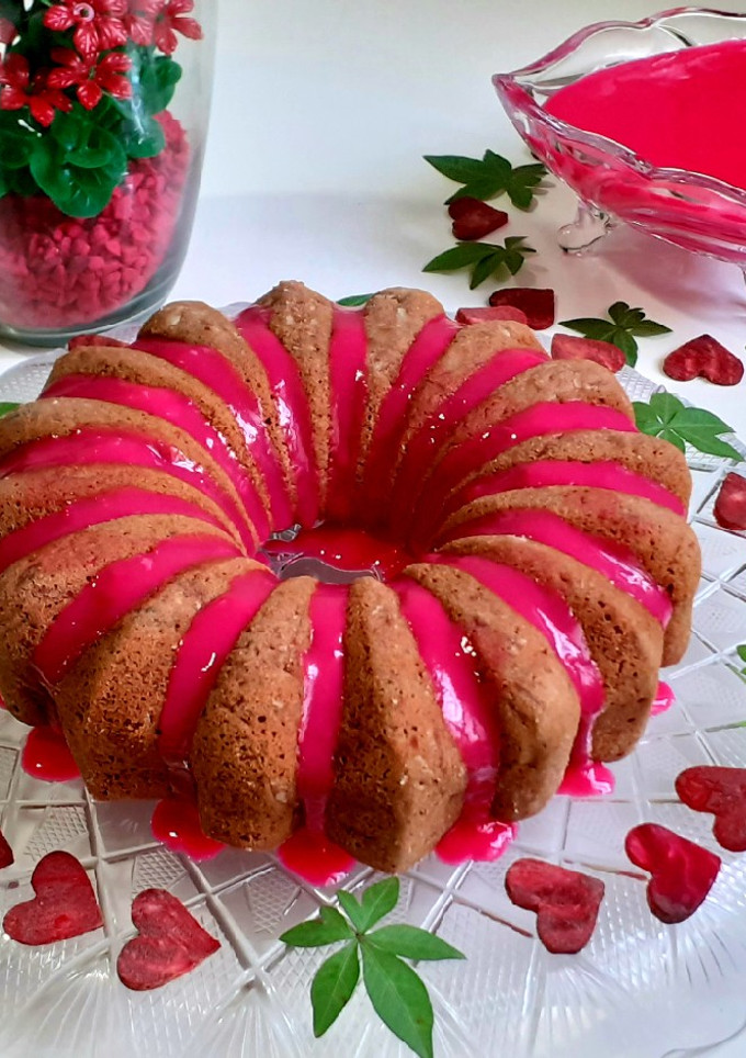 عکسی از دستور کیک‌ لبو با گلس رنگی مخصوص شب یلدا