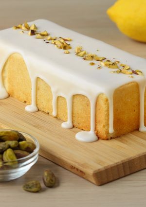 A picture of Lemon Cream Cheese Pound Cake.