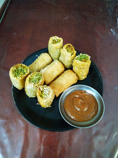 લીલવા રોલ રેસીપી મુખ્ય ફોટો