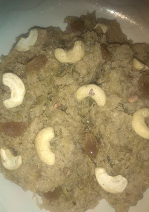 लौकी का हलवा (lauki ka halwa recipe in Hindi) रेसिपी मुख्य फोटो