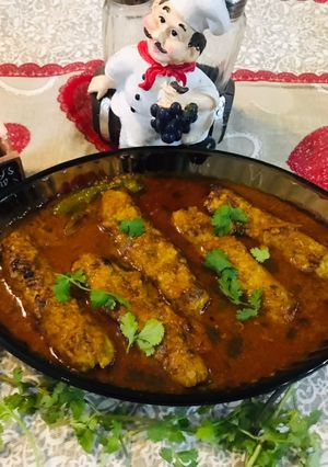 A picture of Chicken 🐔 seekh kabab curry.