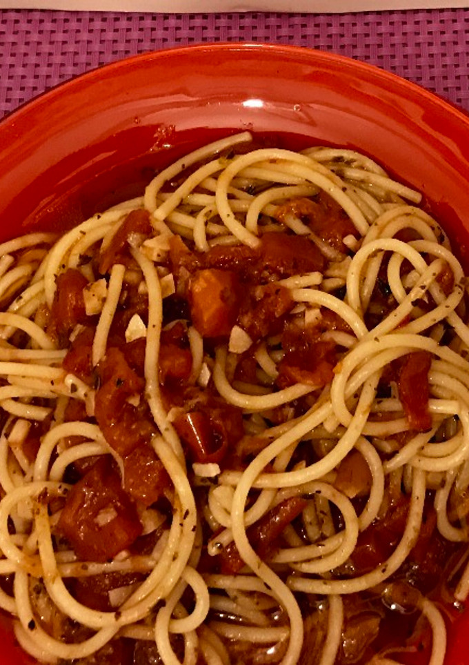 Una foto de Mis tallarines en cinco minutos que son ocho a la Amatriciana