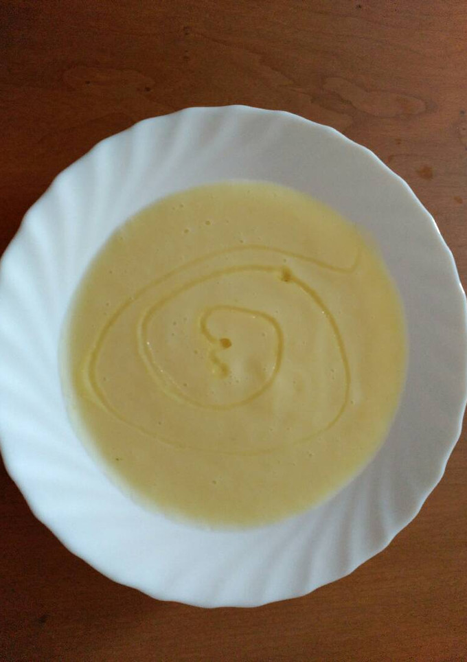 Una foto de Crema de calabacín con quesitos