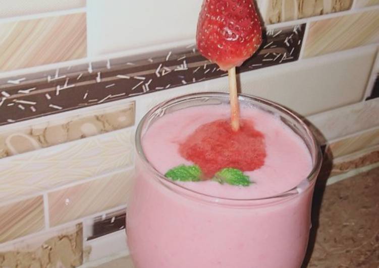 Strawberry yummy creamy shake