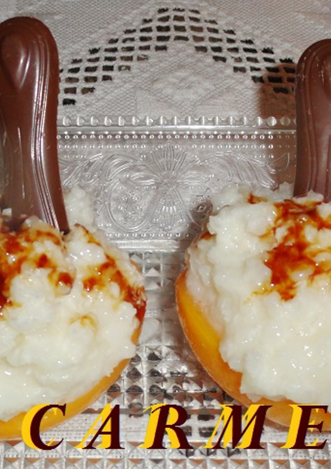 Una foto de Melocotones rellenos de arroz con leche y coco
