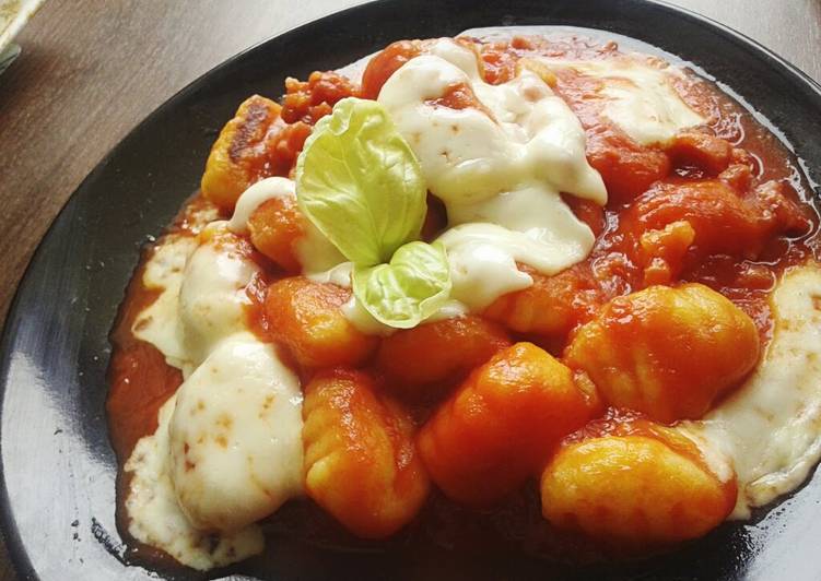 Recipe of Homemade Gnocchi in Tomato Sauce