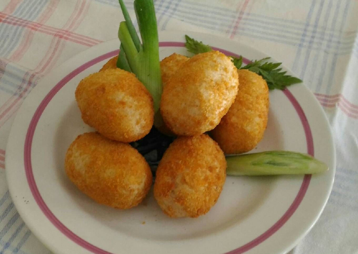 Kroket Singkong Isi Daun Bawang, Daging cincang