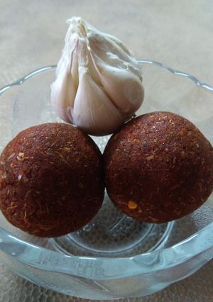 લસણ ની ચટણી (Lasan Chutney Recipe In Gujarati) રેસીપી મુખ્ય ફોટો
