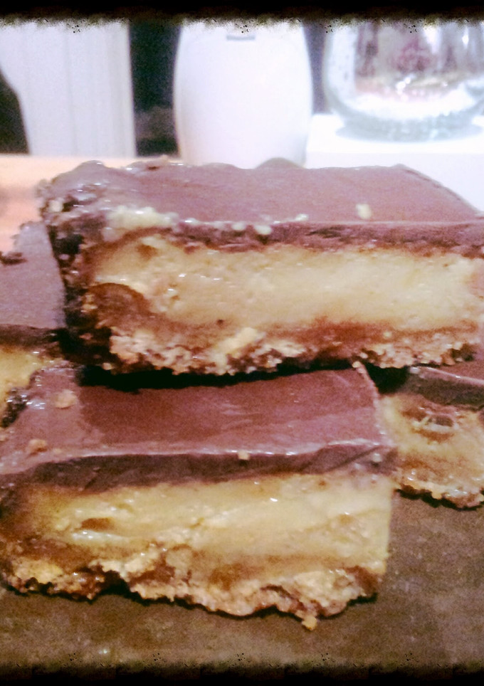 A picture of Chocolate caramel slice.