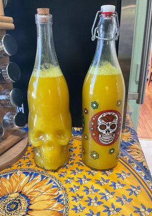 Une photo de Boisson énergisante au gingembre, citron, menthe et épices (version 2)