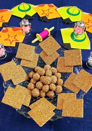 A picture of Tilgud Ladoo / Tilgud Burfi / Tilgud Chikki.