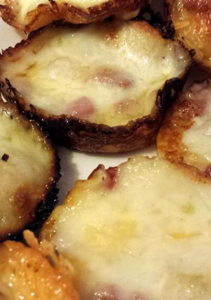 A picture of Elisa's Pizza Cups.