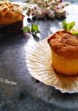 A picture of Vanilla cup cakes.