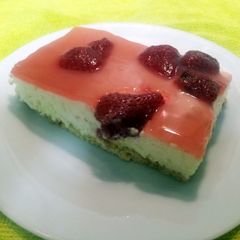 Mom's Any Berry fridge cheese cake A picture of Mom's Any Berry fridge cheese cake.