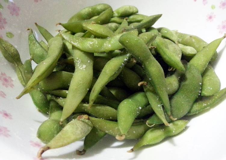 Steps to Prepare Super Quick Homemade Salted Edamame Bean