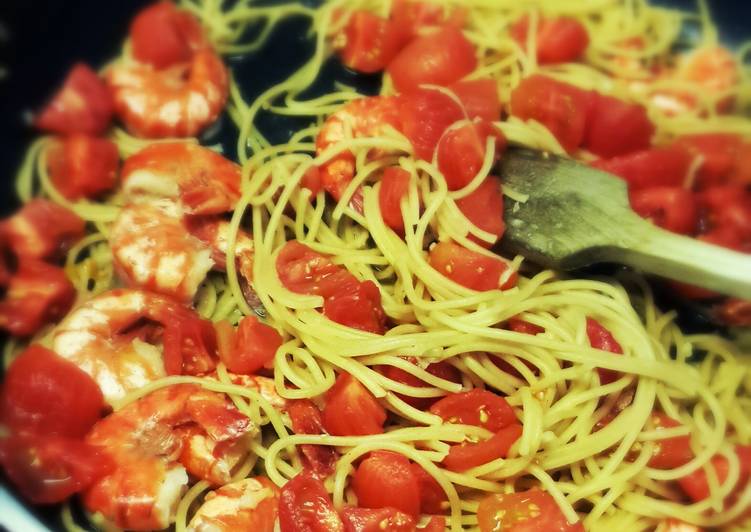 Recipe of Quick Fast&amp;easy  prawns pasta