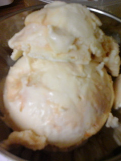 A picture of White Chocolate Caramel No Guilt Icecream.
