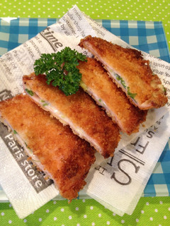 A picture of Ham Cutlets with Cheese.