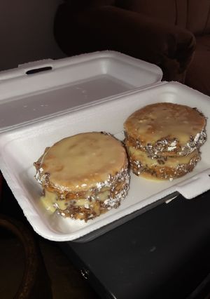 Una foto de Alfajores de dulce de leche y chocolate