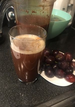 A picture of Plum juice.