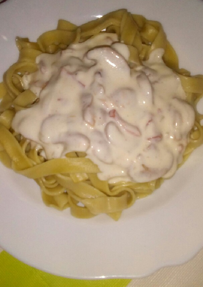 Una foto de Nidos de espinacas a la carbonara