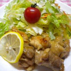 A picture of Pan-fried Chicken Thigh with Honey and Lemon Juice.