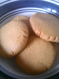 A picture of The best peanut butter cookies EVER.