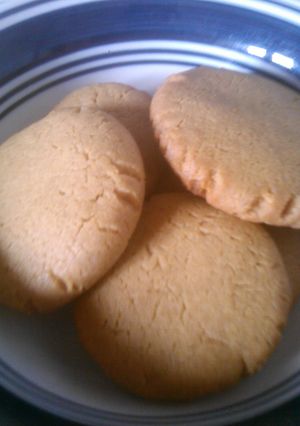 A picture of The best peanut butter cookies EVER.