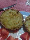 Tartita de cebolla con queso y huevo