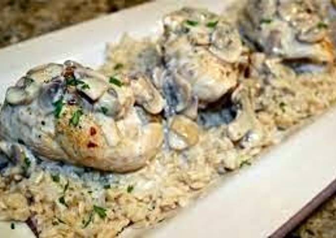 Garlic cream chicken.