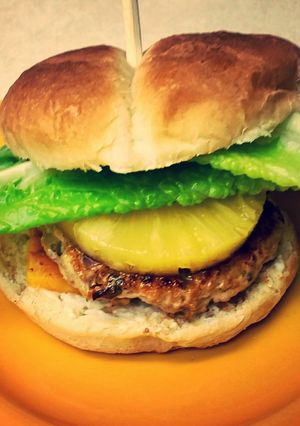 A picture of Tropical Turkey Burgers.