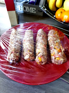 A picture of My Beef plus Veg kebobs. 😗.