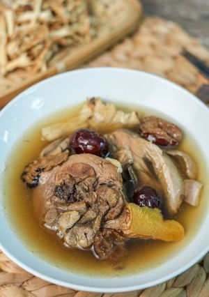 【九尾草轉骨雞湯】家有發育中孩童必煮‼轉骨燉湯💪溫和食補安心吃 的食譜成品照片