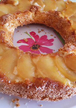 Una foto de Torta de manzana invertida