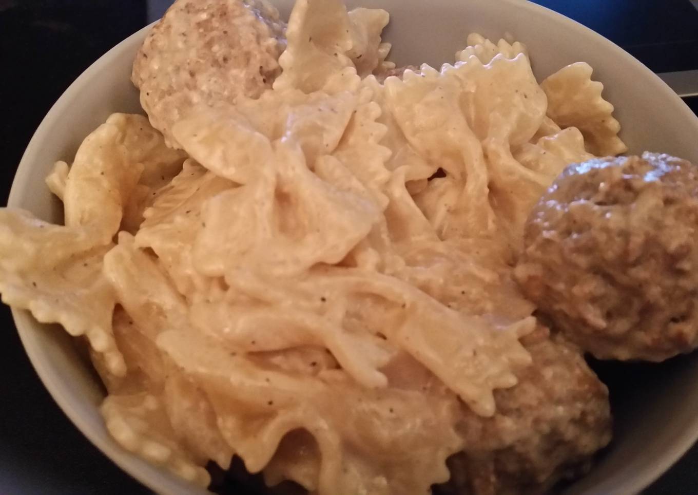 Alfredo & Meatballs