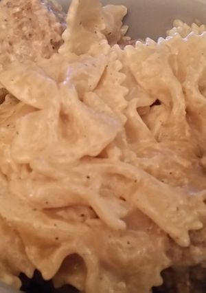 A picture of Alfredo & Meatballs.
