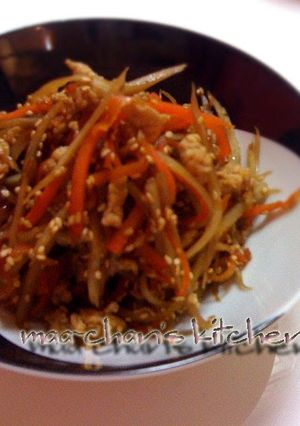 A picture of Rich and Delicious Kinpira with Ground Chicken.