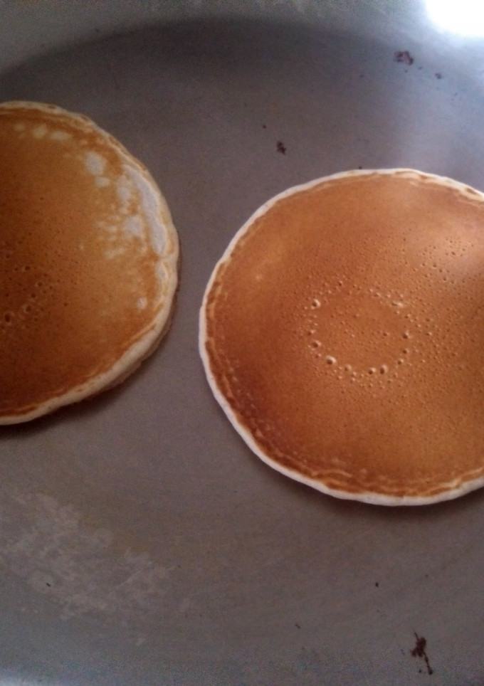 A picture of Pancakes with applesauce.