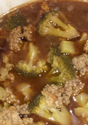 A picture of Cube steak and brocolli dish.
