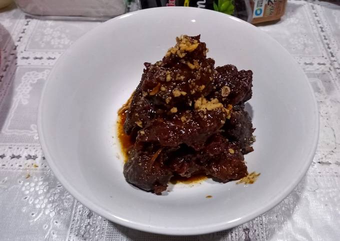 Semur daging dan iga ala betawi