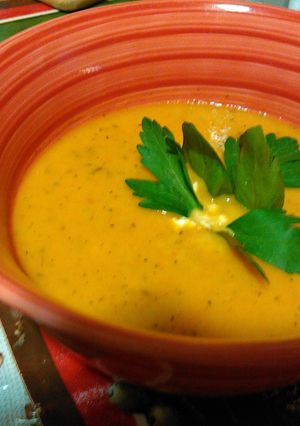 A picture of Fresh Carrot soup.