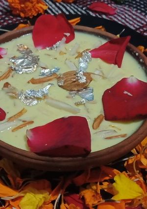 A picture of Zaafran & gulab Chenna kheer.