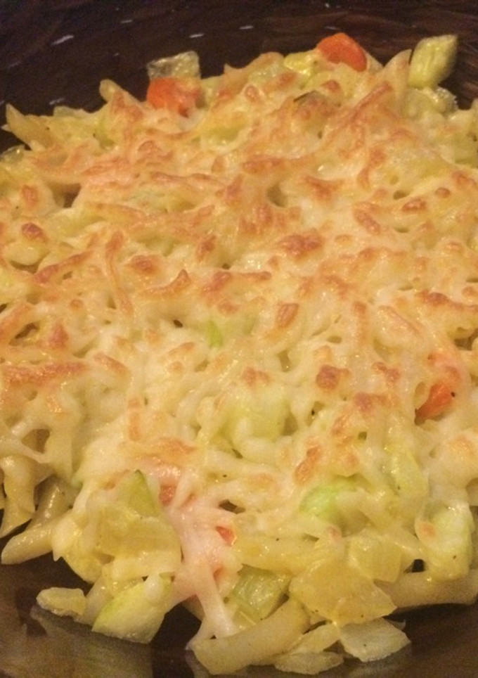 Una foto de Gratén de macarrones con verduras