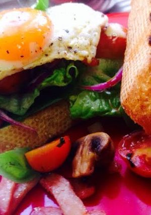 A picture of Open Bacon & Egg Sandwich 4-1.