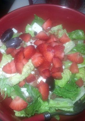 A picture of kush salad.