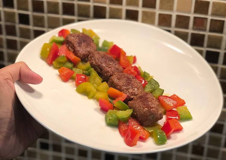 Cara Gampang Menyiapkan Lamb Shish Kebab yang Bikin Ngiler